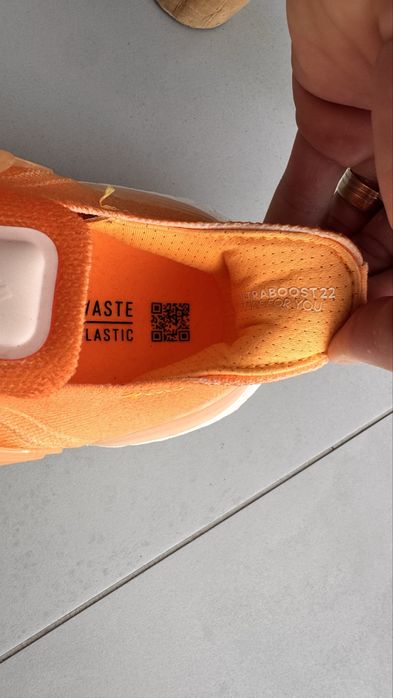 Adidas Ultraboost 22 Pulse Amber Flash