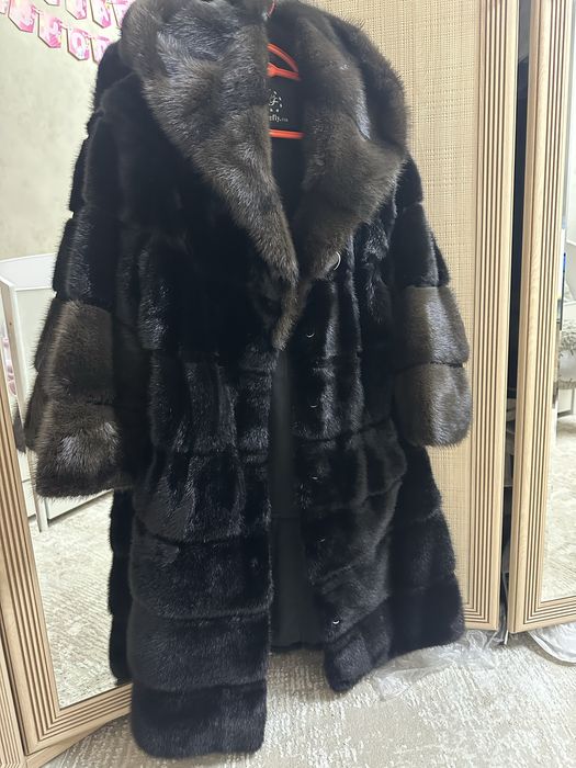 Продам норковую шубу