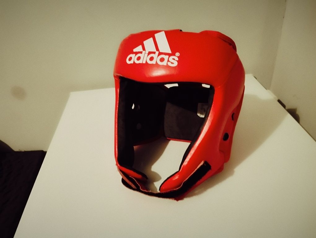 Adidas iba шлем новыи