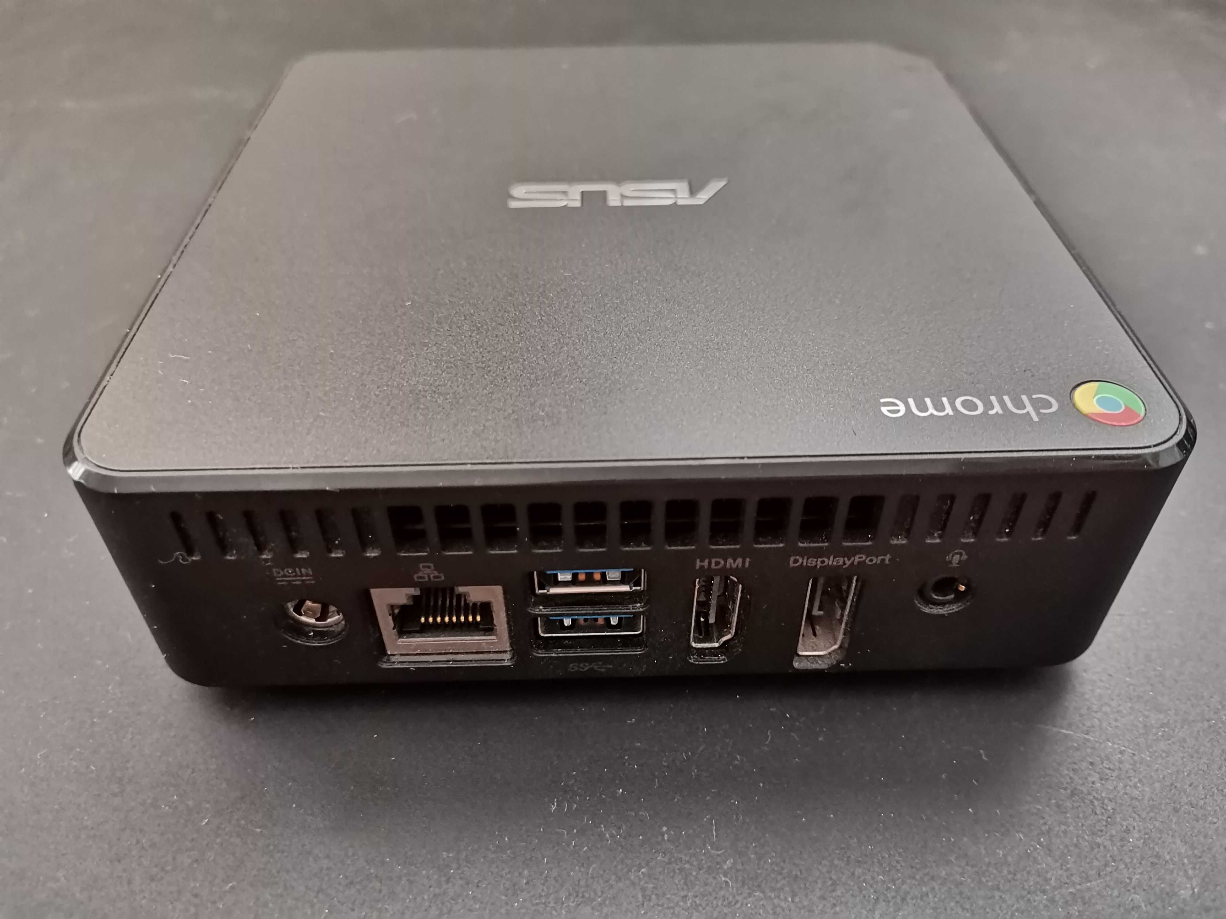 Мини компютър ASUS Chromebox CN62 с безжична мишка и клавиатура