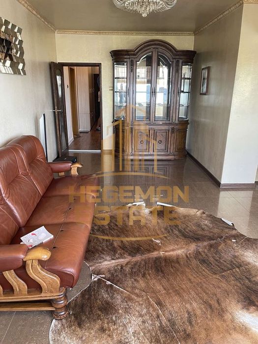 Продава се Четиристаен апартамент в Варна, Център - 100 кв.м за 2250 €/кв.м - Снимка #4