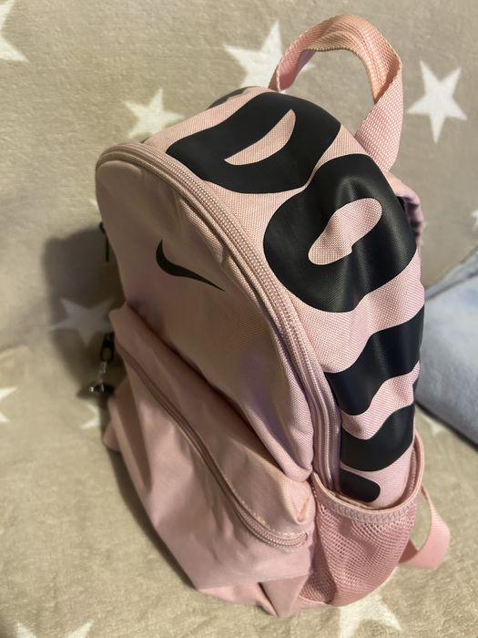 Розова оригинална раница Nike