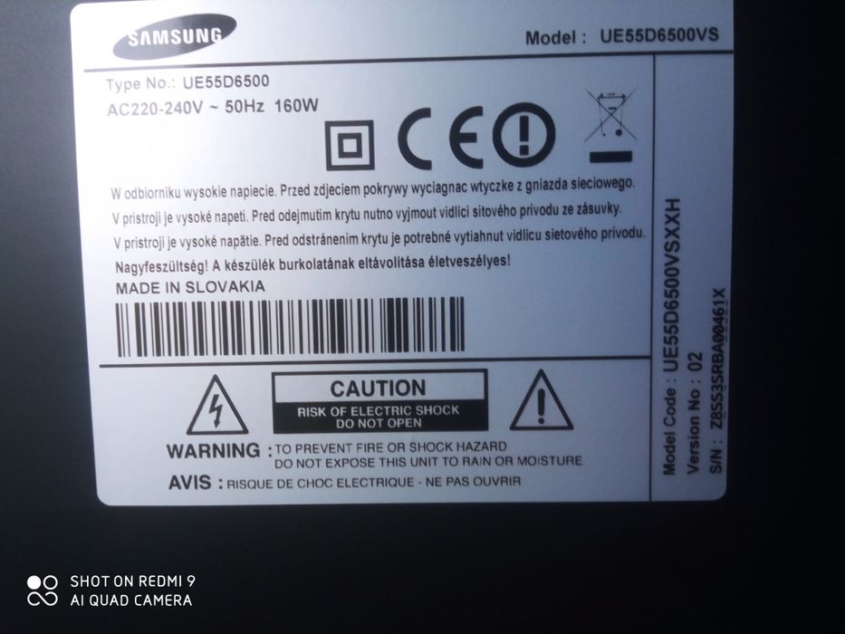 Comodă de sticla și televizor