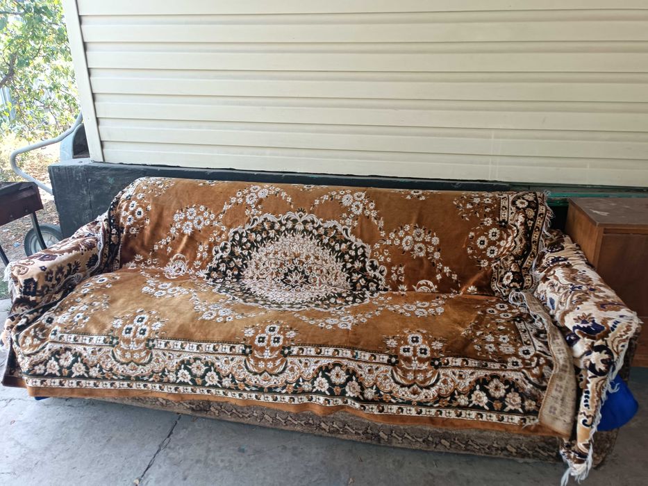 Диван б/у бесплатно