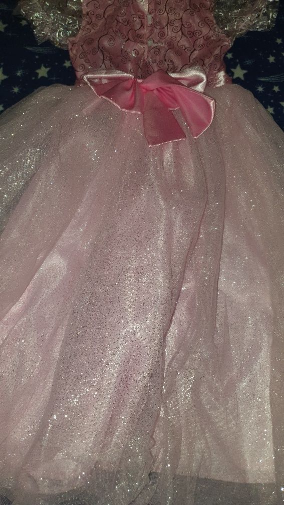 Rochiță fetiță 7- 8 ani roz cu inserții argintii de ocazie