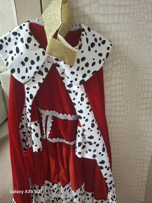 Продам новогодний костюм Короля