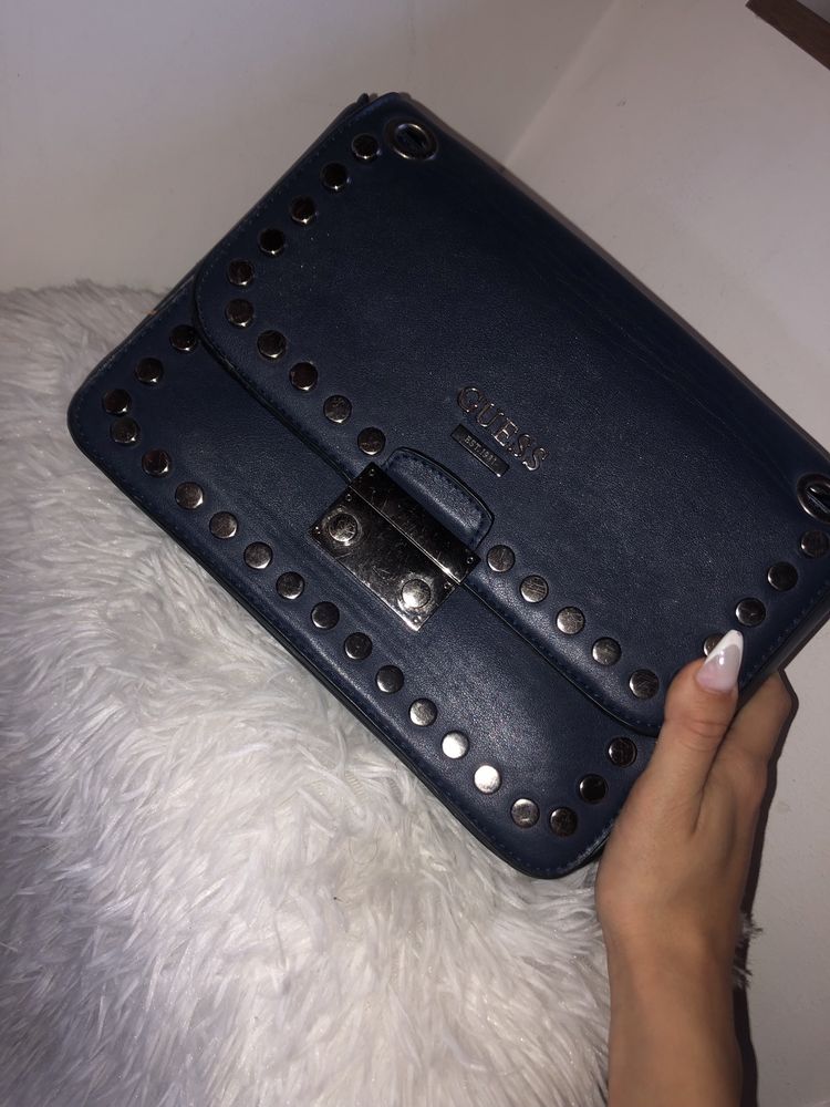Чанта Guess тъмно синя