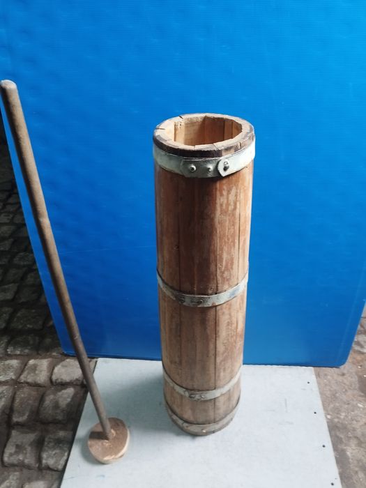 Дървен съд за отделяне на маслото от млякото