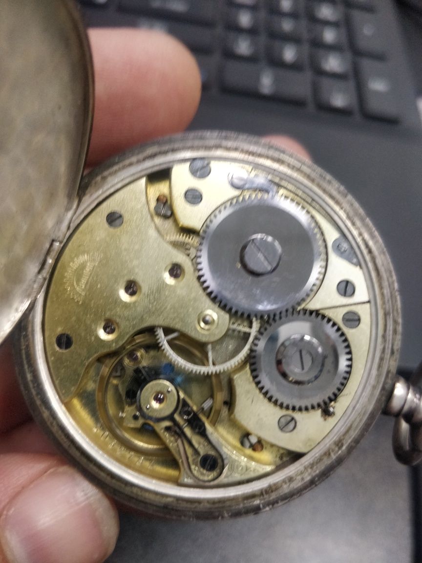 Старинные серебряные карманные часы