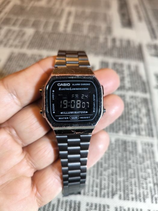 Часовник Касио, винтич, купувани преди една година.