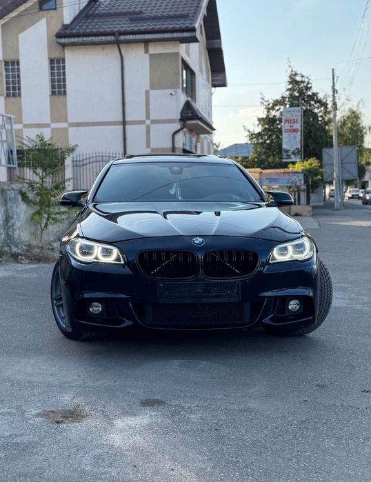 BMW Seria 5 BMW f10 an 2015 x drive motor 3000. Fara daune 253000 km in crestere.