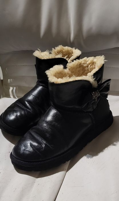 UGG Australia Mini Bailey Bow Crystal 38