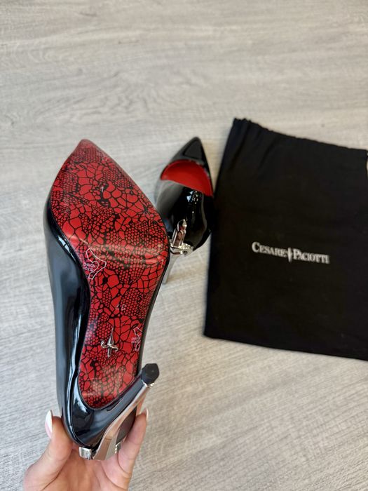 Дамски обувки на ток Cesare Paciotti