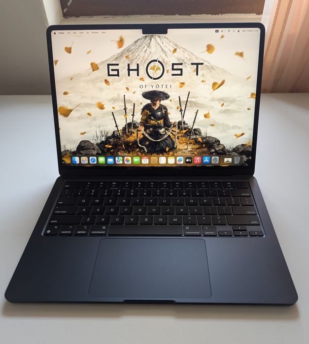 Macbook air 13 m2 8gb/256gb 100% battery