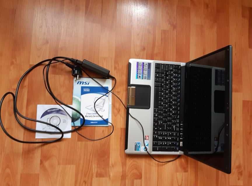 Laptop MSI (pentru piese)