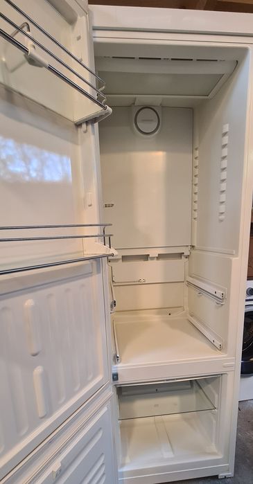 Хладилник с фризер Liebherr CBN 3656 Premium BioFresh NoFrost