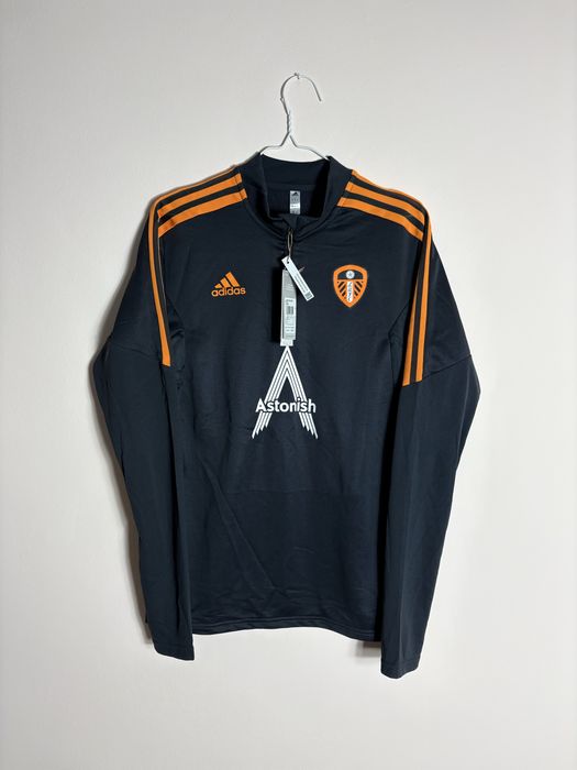 Мъжки горнища и ветровки