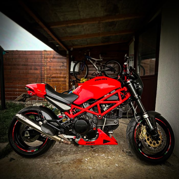 Ducati Monster 695 custom
