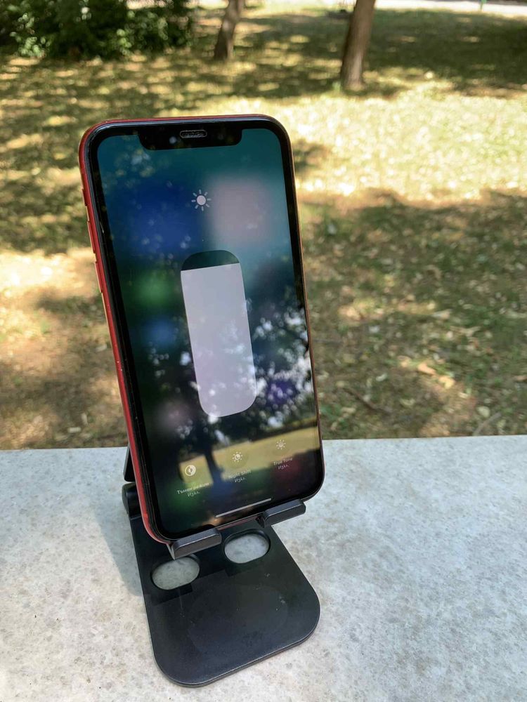Iphone 11 - 64GB -Red