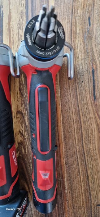 Milwaukee expandor țevi pe acumulator