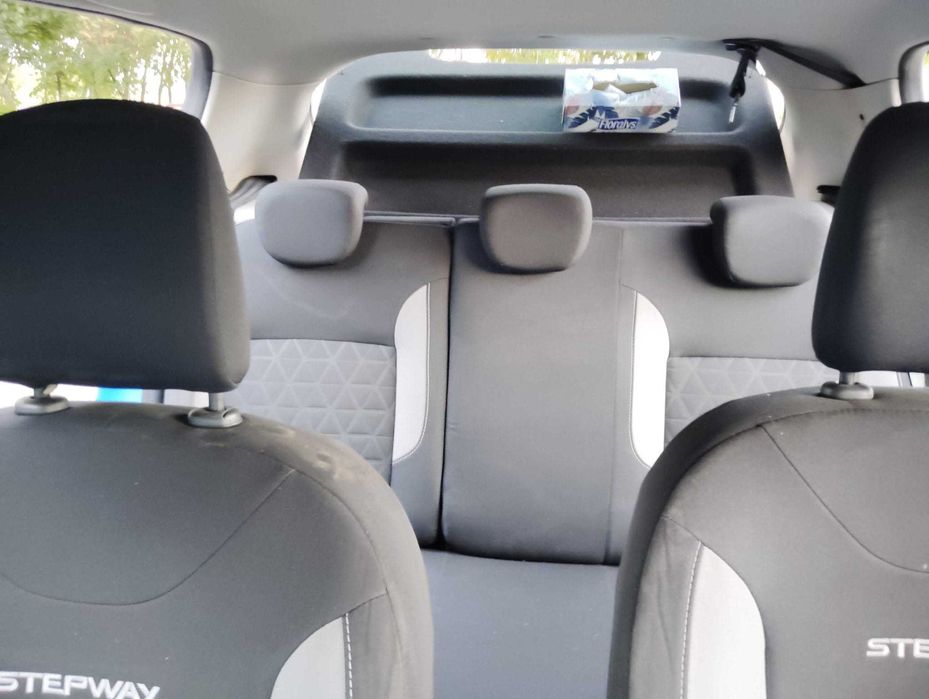 Dacia Sandero Stepway, cu cutie automată, motor 0.9 benzina, 90 CP