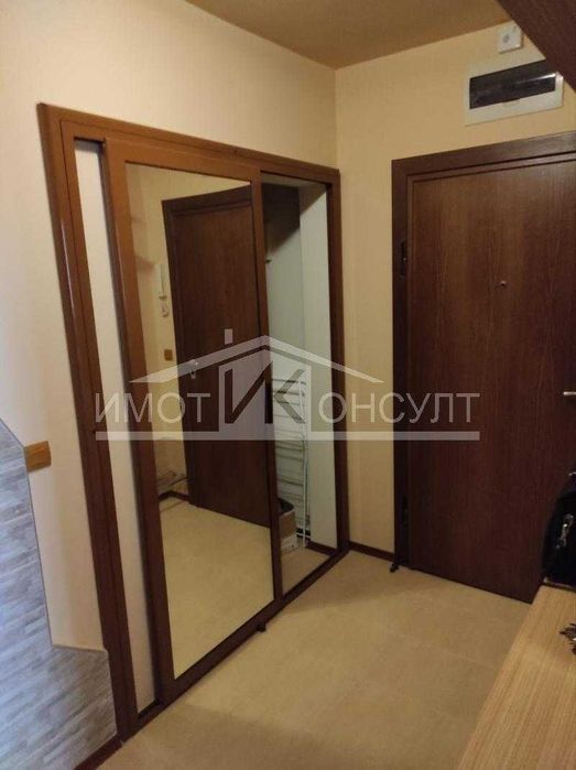 Продава се Тристаен апартамент в Велико Търново, Колю Фичето - 90 кв.м за 1945 €/кв.м - Снимка #2