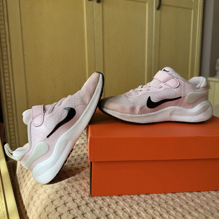 Nike Revolution 7 Younger Kids Shoes Найк детски маратонки момиче