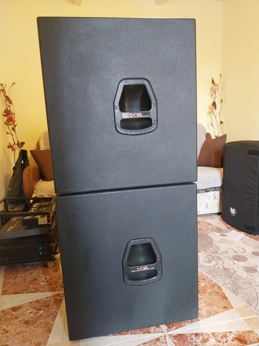 Vând 2 basi Nexus Acoustics de 12oo w rms și 8 ohmi.