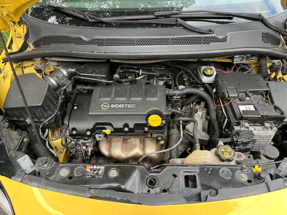 Opel Corsa 2015 – 1.4 Benzină, Semi-Automat, EcoFlex