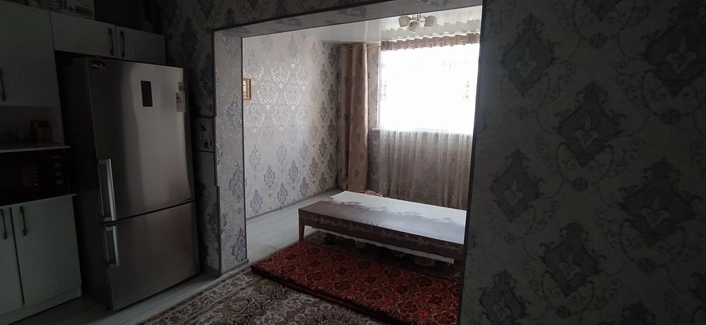 4 xonali Uy sotiladi