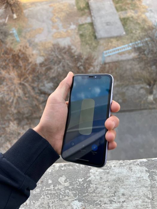 Iphone  11 78 radnoy 64 talik