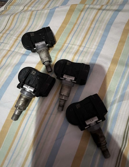 Продам комлект оригинальных датчиков KIA/HYUNDAI