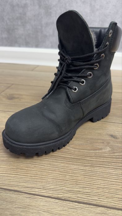 Продам зимние ботинки