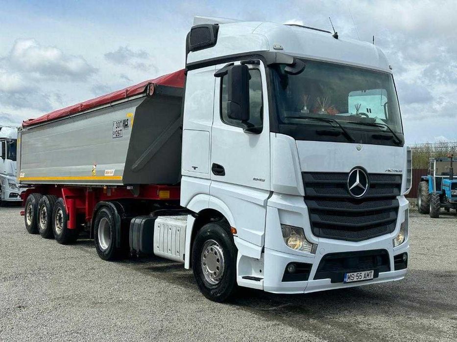 Semiremorca basculabila Benalu