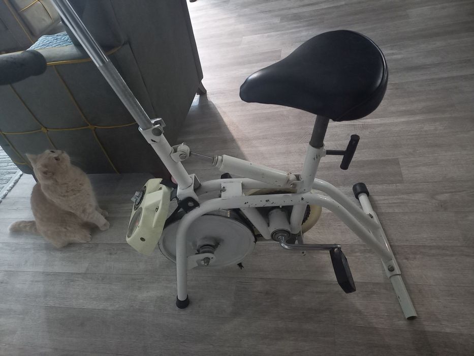 Велотренажер бывший в употреблении