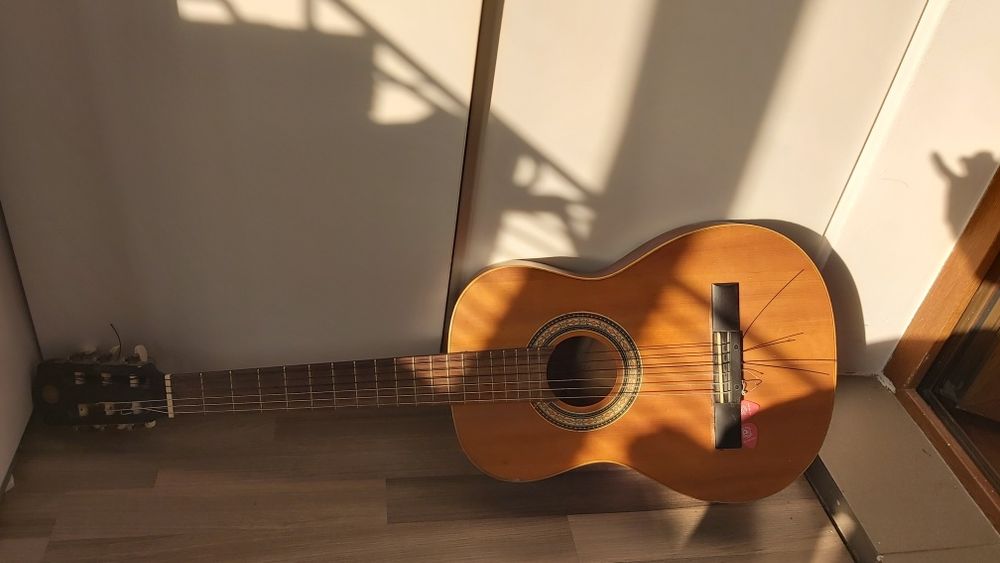 Chitara clasica (sau spaniola)