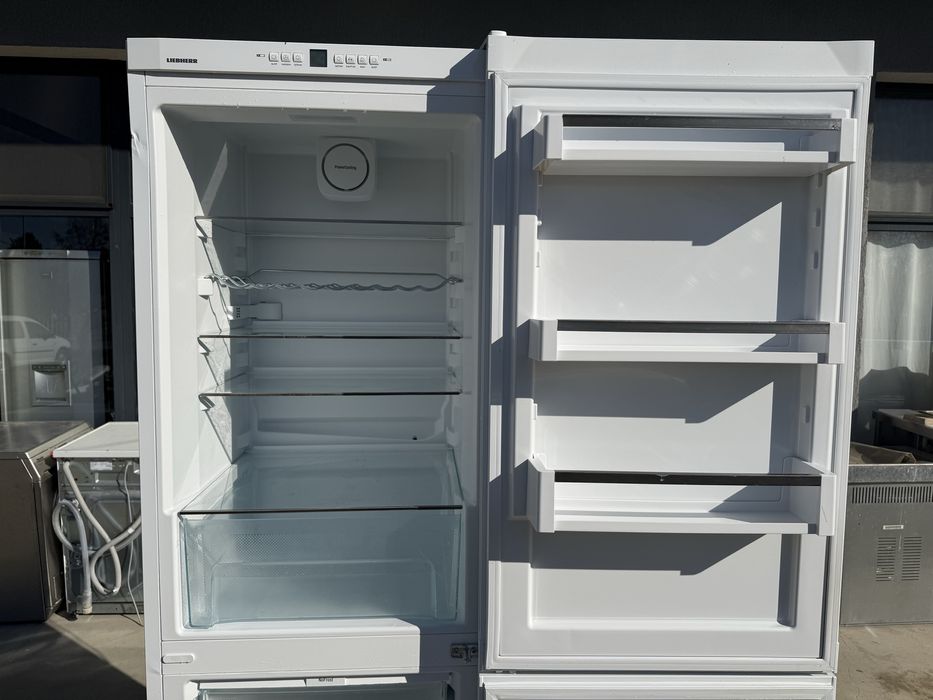 Хладилник с фризер Либхер Като НОВ 2м No Frost
