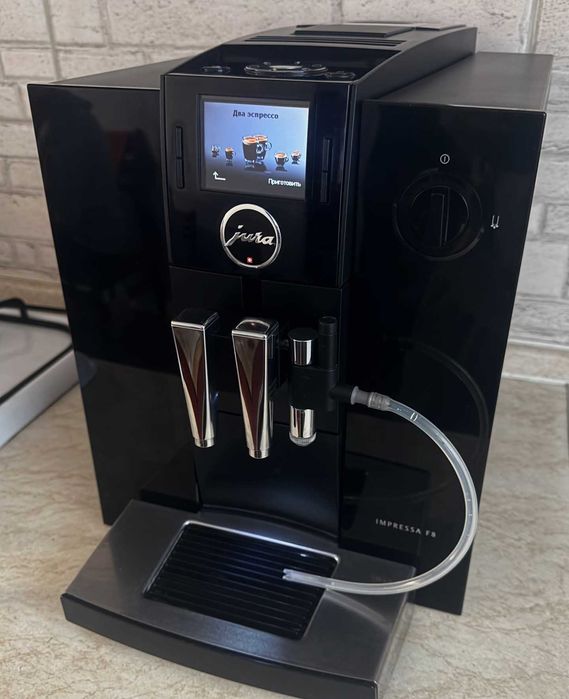 Еспресо Кафемашини Jura IMPRESSA F8