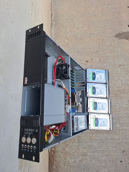 Server + 6camere hikvision + 4 hard-disk de 4T