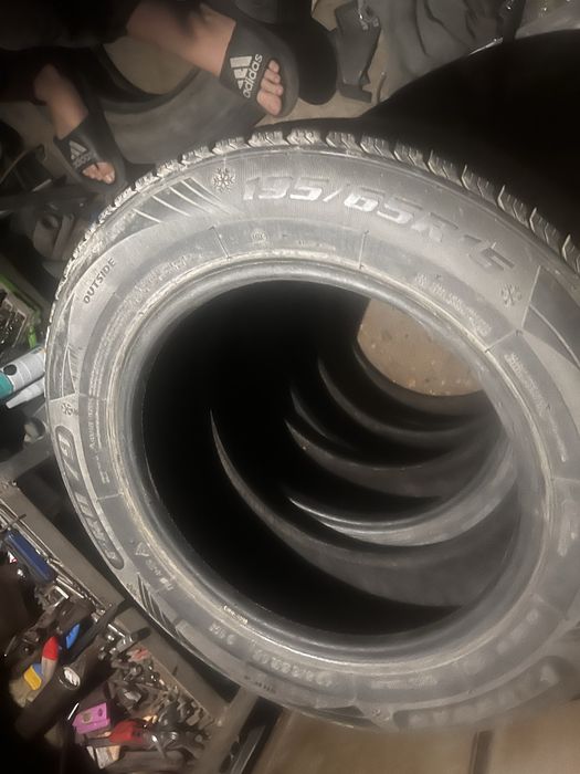Срочно продается автошины на хюндай акцент 195/65R15 в отличном состоя