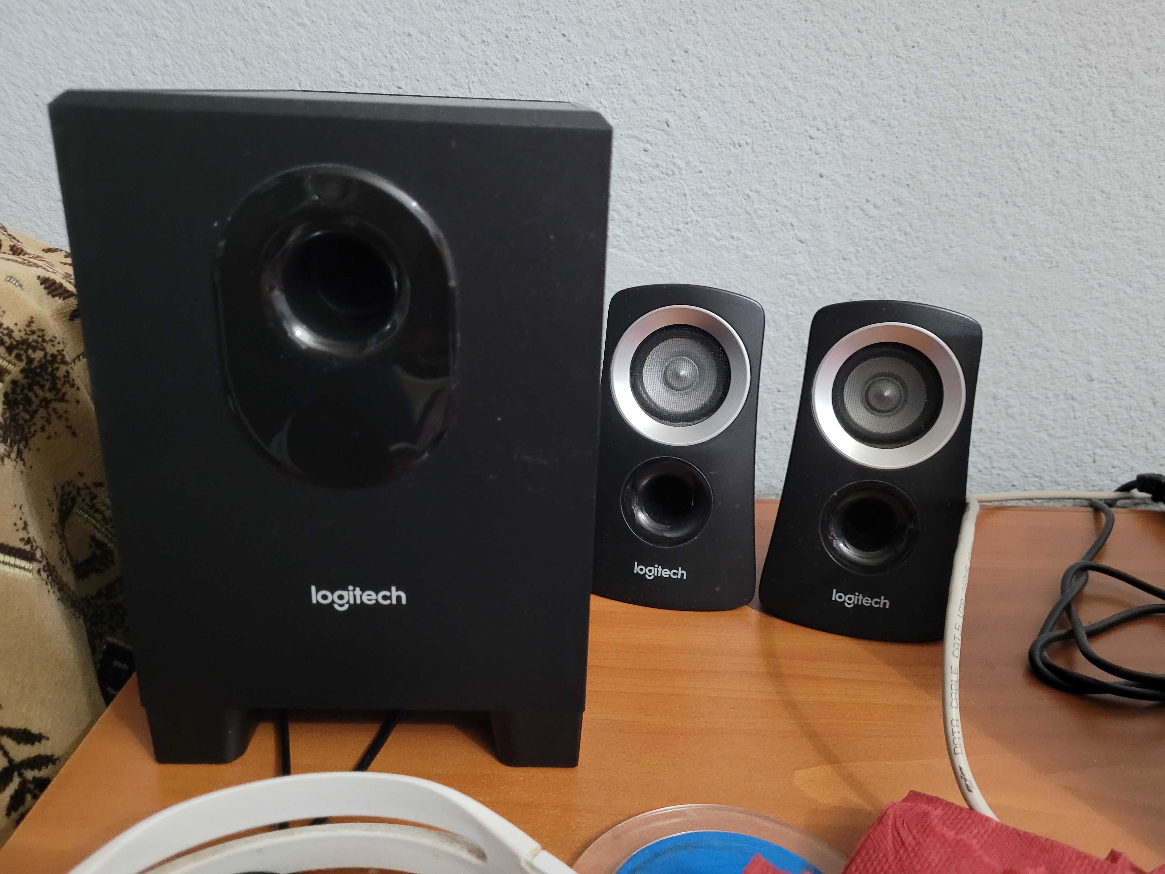 Boxe Logitech 2.1 , sistem audio subwoofer + 2 boxe