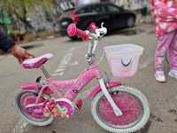 Vând bicicleta roz Barbie de 16inch