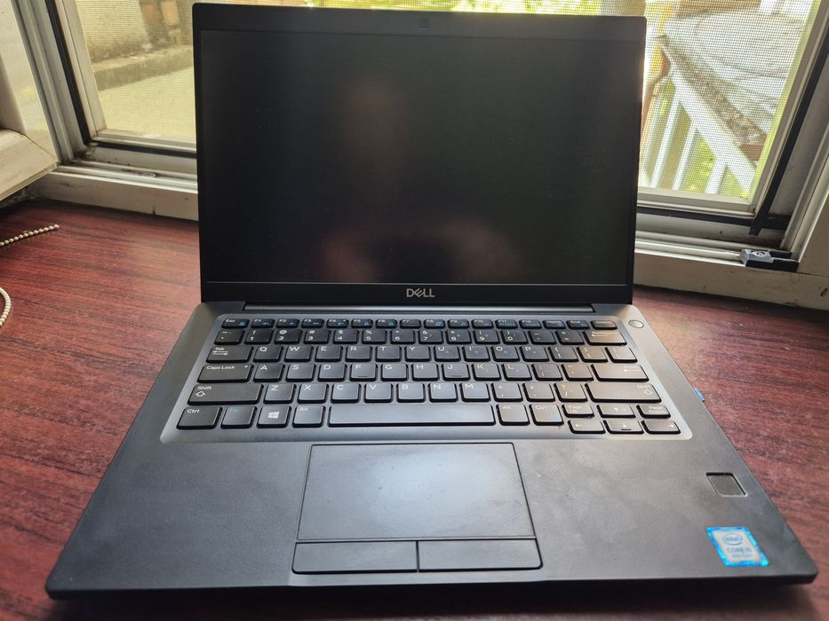 Laptop Dell 7390