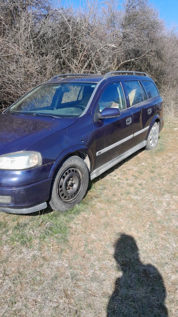 Продавам два броя опел астра G  1.7 tD и 2.0 TDI