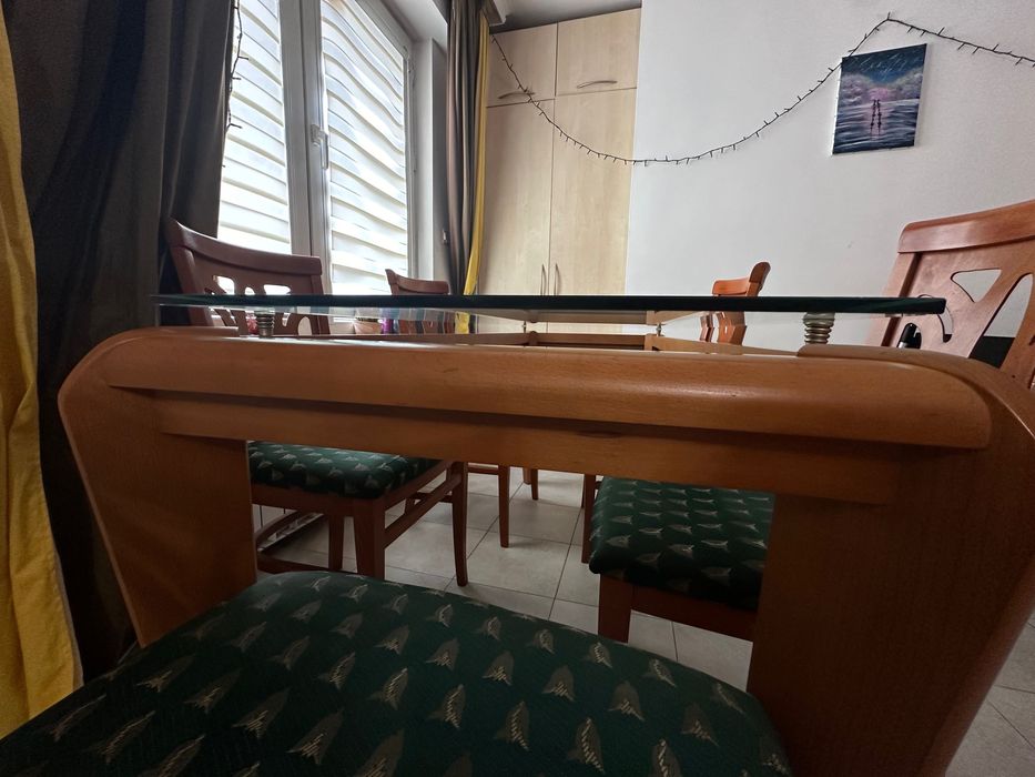 Трапезна стъклена маса + 5 стола