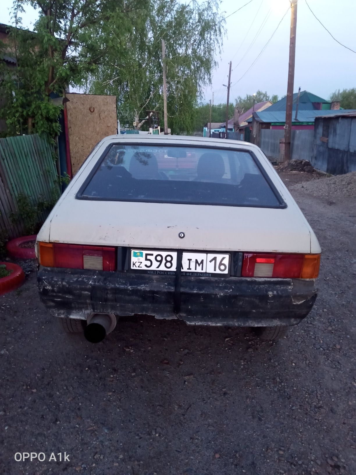 Продам машину москвич 2141 год 1990