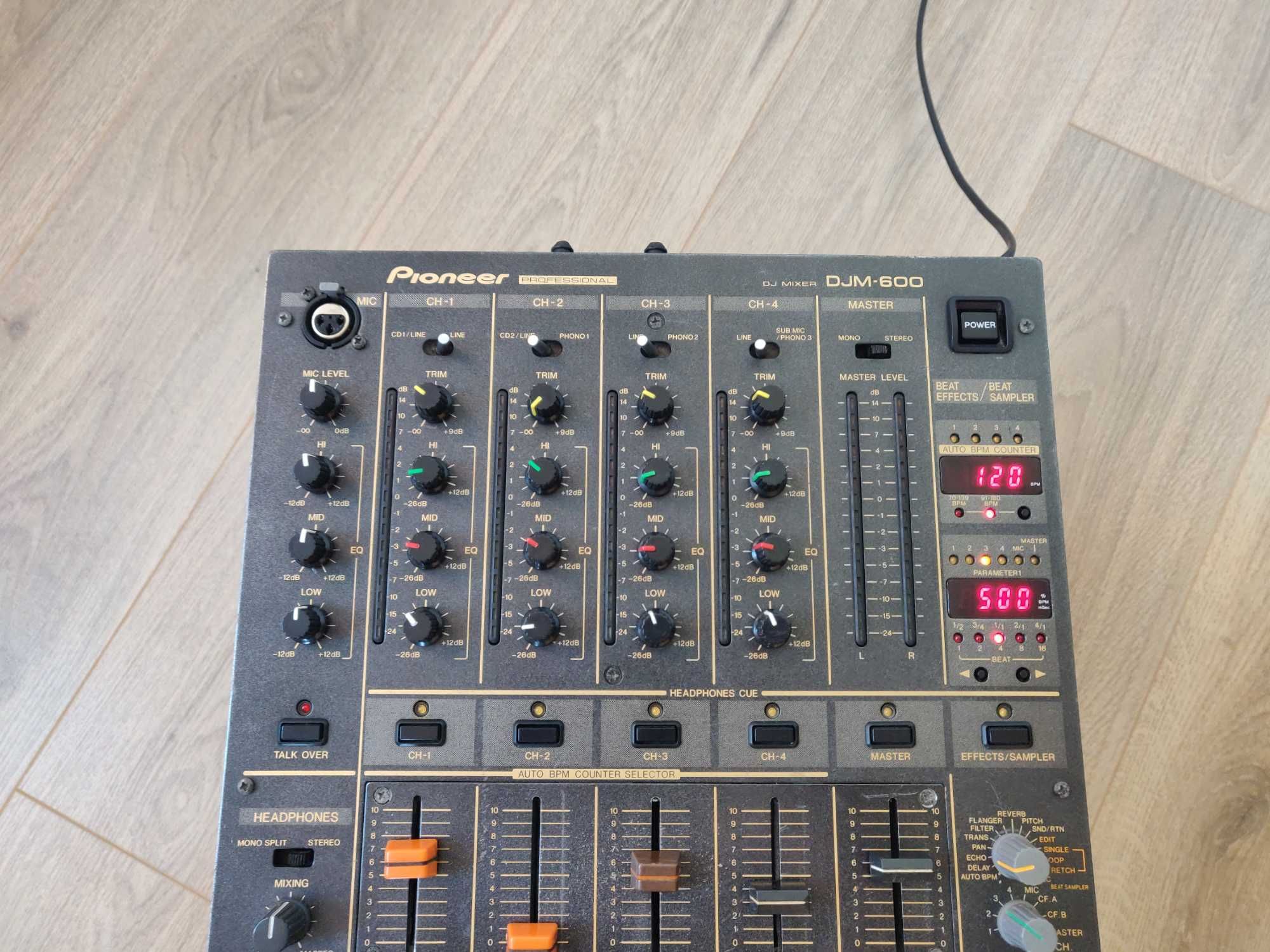 DJ Mixer Pioneer DJM 600