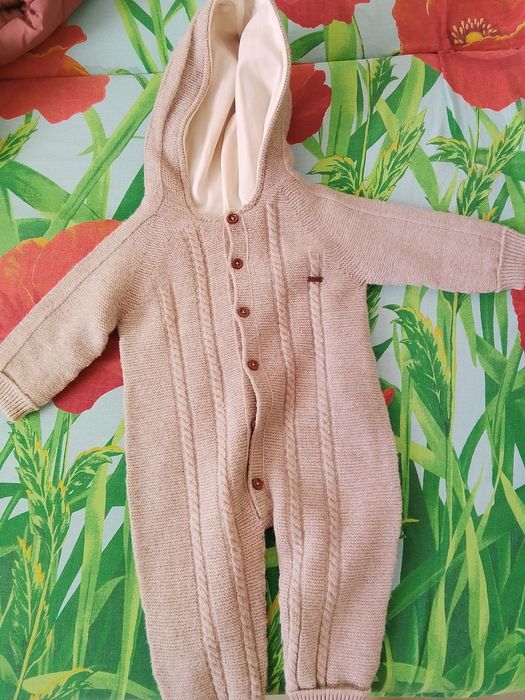 Продаю детская одежда 6 месяц новый     осенью курт и 9месяц