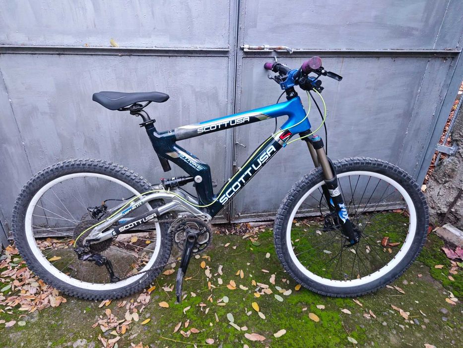 Продавам карбонов велосипед Scott Team Issues 26 цола Мекица