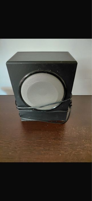 Vand pachet: minitor Philips, sistem audio si camera web